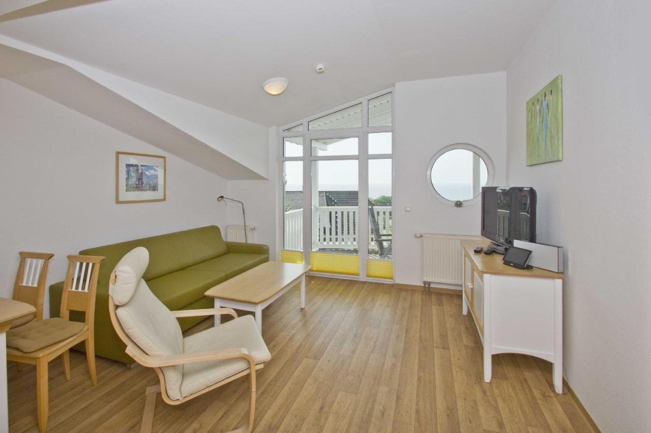 Mit Meerblick Und Balkon, Gratis Nutzung Vom Ahoi Erlebnisbad Und Sauna In Sellin - Meeresblick Fewo 17 Гьорен Екстериор снимка